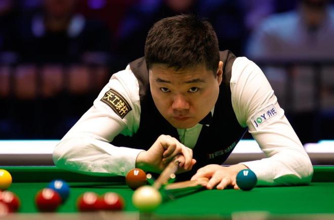 也帮助球员 也帮助球员