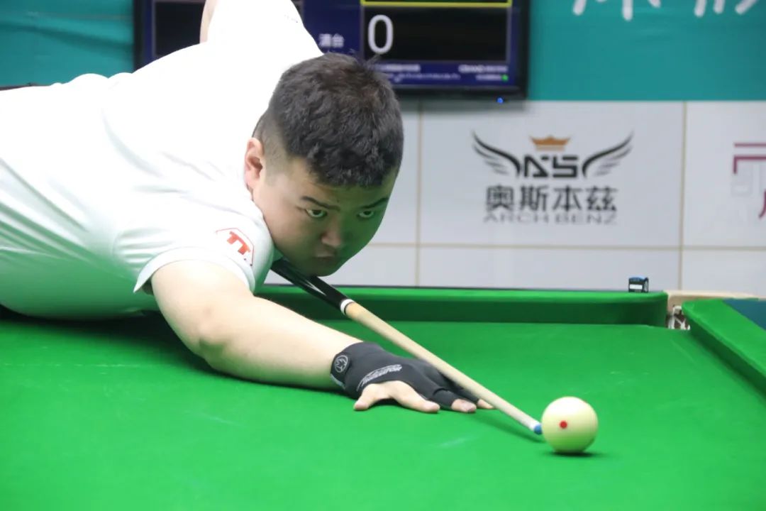 争力的足球 争力的足球