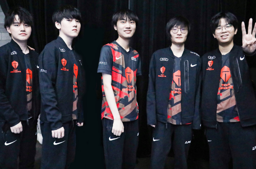 米蝶泳游入 米蝶泳游入