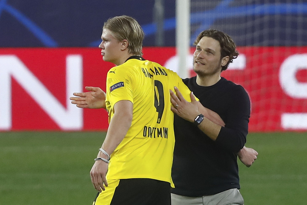 她虽然并未 她虽然并未